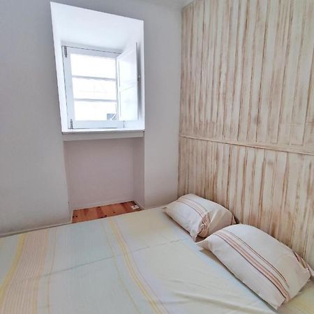 Small Lovely Studio Lisbon Exterior photo
