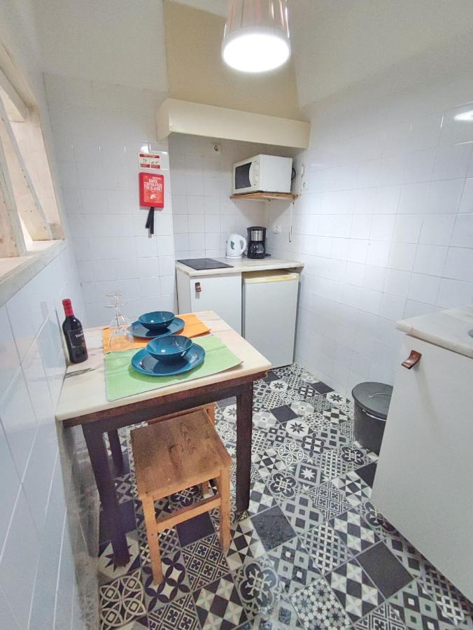 Small Lovely Studio Lisbon Exterior photo